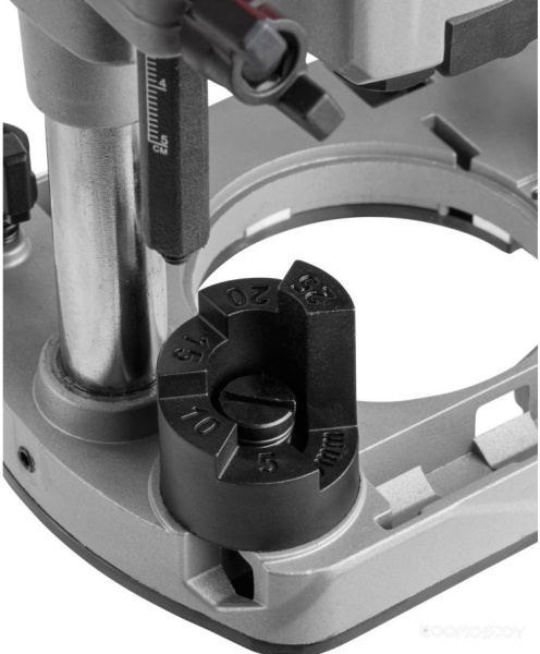 Фрезер вертикальный WORTEX LX MM 5513 E в кор. + аксессуары 1300 Вт, цанга 8 мм, 12000-30000 об/мин, 