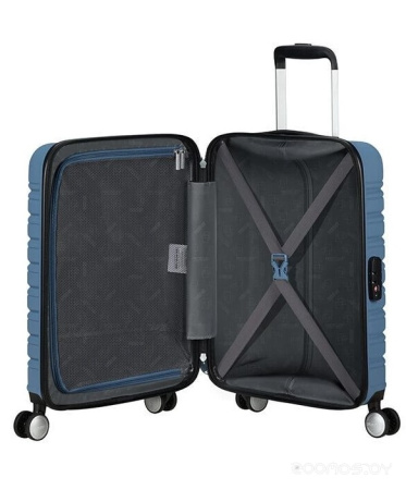 Чемодан-спиннер American Tourister Flashline Coronet Blue 55 см